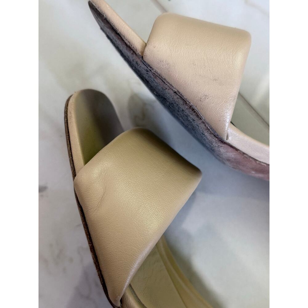 VINCE nude tan leather kitten heel marble Pepa mod minimalist 90s style sandals - Picture 9 of 13